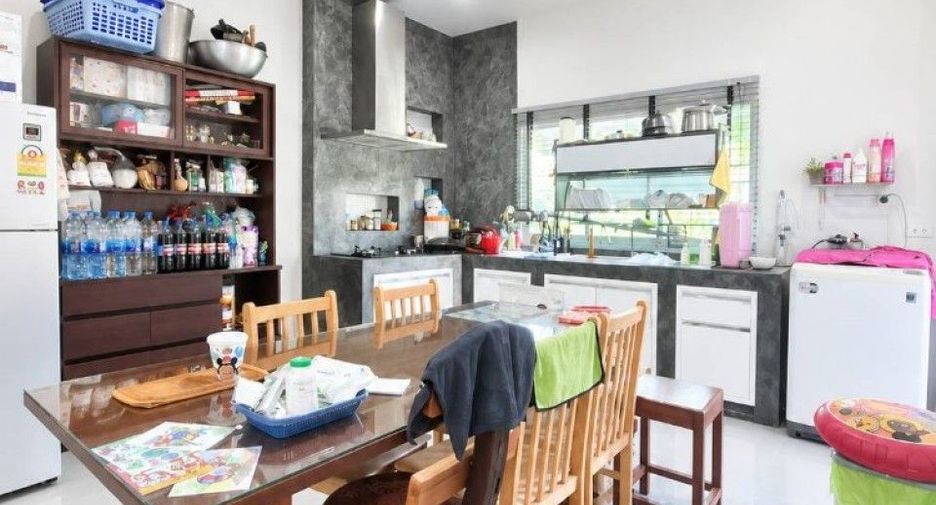 For sale 3 bedrooms house in Mueang Ratchaburi, Ratchaburi