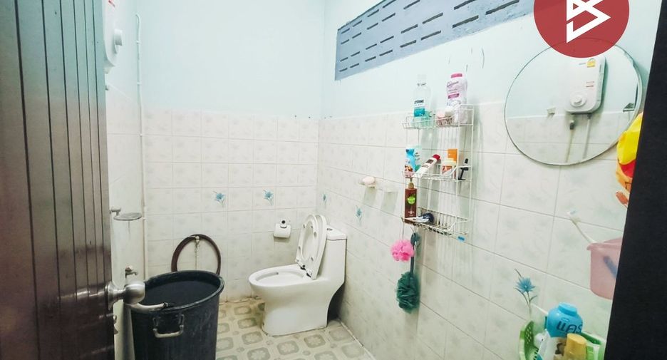 出售 2 卧室 联排别墅 在 Mueang Samut Songkhram, Samut Songkhram