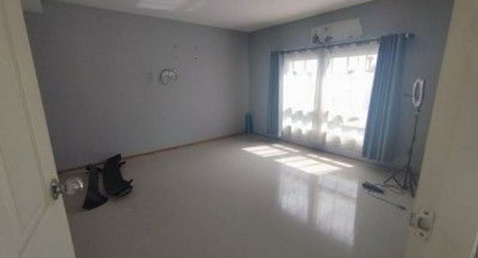 For sale 1 bed condo in Ban Khai, Rayong