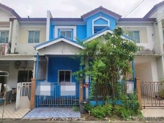 À vendre 1 chambre maison de ville à Sai Mai, Bangkok