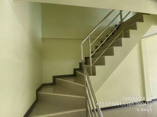 Продажа 1 кровать таунхаус в Ban Bueng, Чонбури