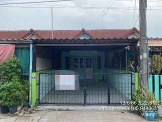 Продажа 1 кровать таунхаус в Ban Bueng, Чонбури
