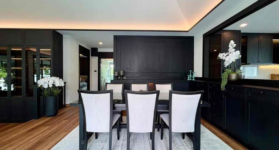 For rent 3 bedrooms villa in Bang Lamung, Chonburi