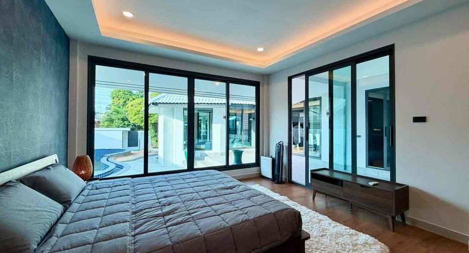 For rent 3 bedrooms villa in Bang Lamung, Chonburi