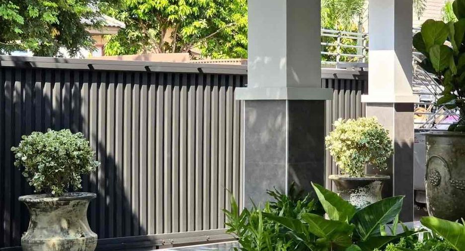 For rent 3 bedrooms villa in Bang Lamung, Chonburi
