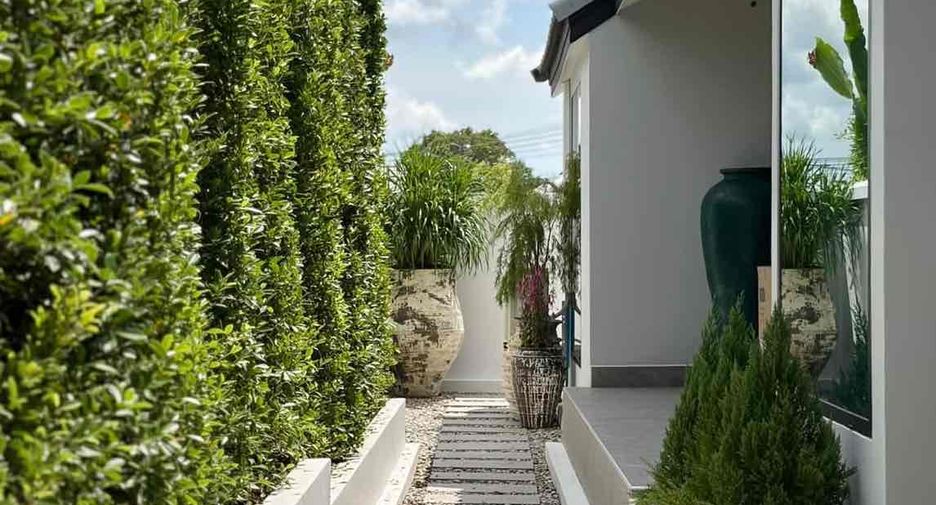 For rent 3 bedrooms villa in Bang Lamung, Chonburi