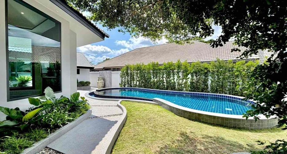 For rent 3 bedrooms villa in Bang Lamung, Chonburi