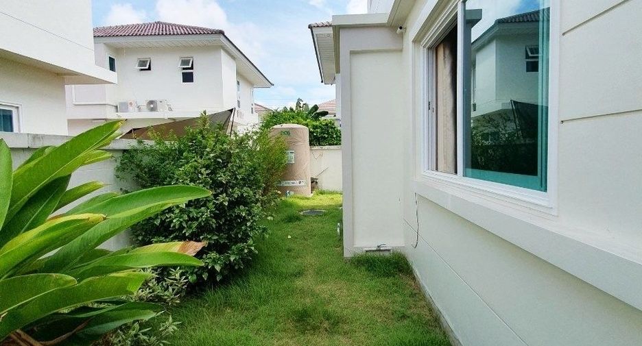 For sale 3 bedrooms house in Phra Samut Chedi, Samut Prakan