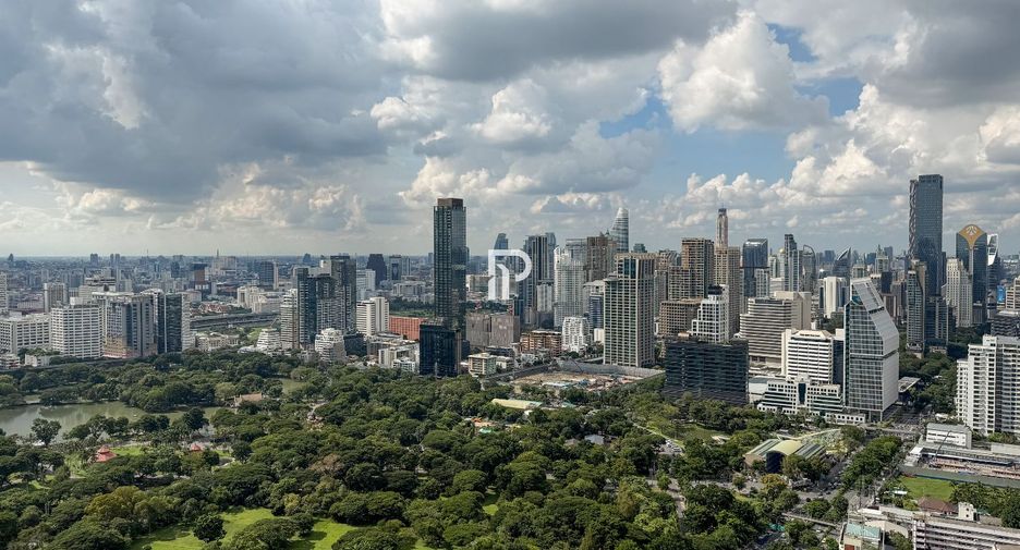 Condo en alquiler y en venta de 3 habitaciones en Sathon, Bangkok