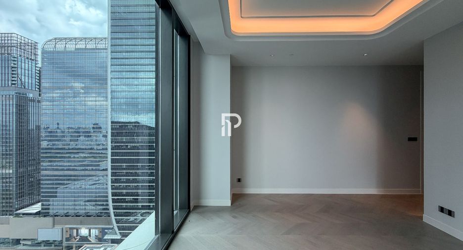 Condo en alquiler y en venta de 3 habitaciones en Sathon, Bangkok