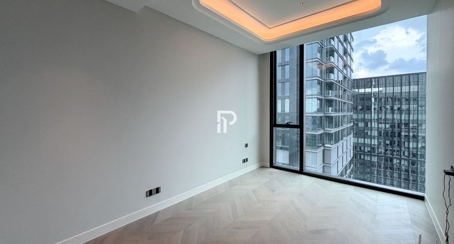 Condo en alquiler y en venta de 3 habitaciones en Sathon, Bangkok