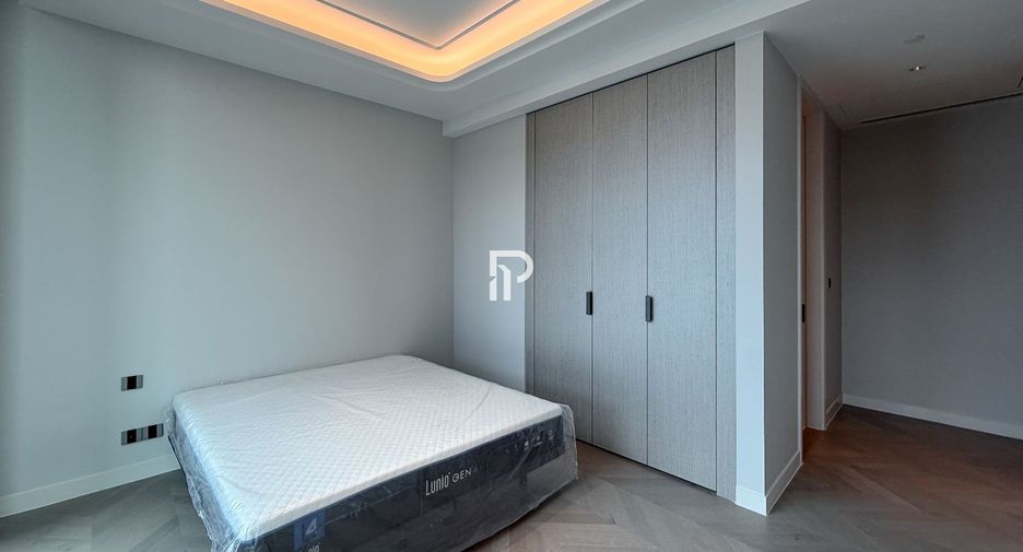 Condo en alquiler y en venta de 3 habitaciones en Sathon, Bangkok