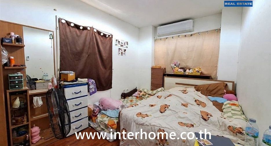 Reihenhaus zum Kauf mit 3 Zimmer in Thanyaburi, Pathum Thani