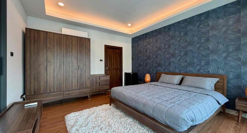 For rent 3 bedrooms villa in Bang Lamung, Chonburi