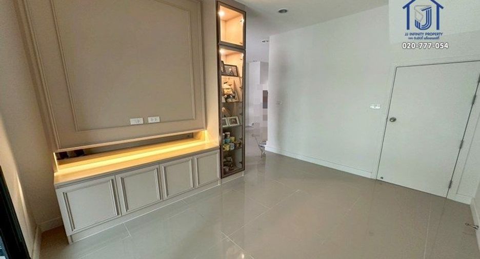 Продажа 2 спальни таунхаус в Bang Phli, Самутпракан