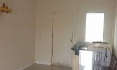 Продажа 1 кровать таунхаус в Prachantakham, Прачинбури