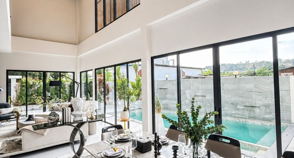 For sale 8 bedrooms villa in Bang Lamung, Chonburi