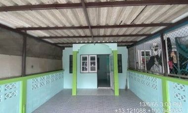 Продажа 1 кровать таунхаус в Ban Bueng, Чонбури
