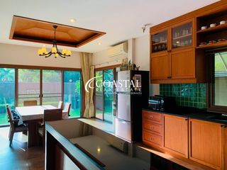 Casa en alquiler de 3 habitaciones en Bang Lamung, Chonburi