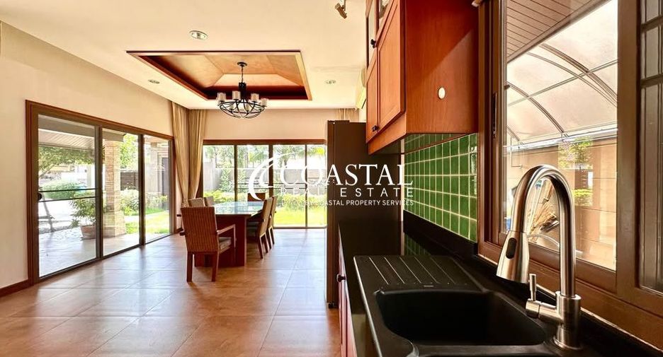 For rent 3 bedrooms house in Huay Yai, Pattaya