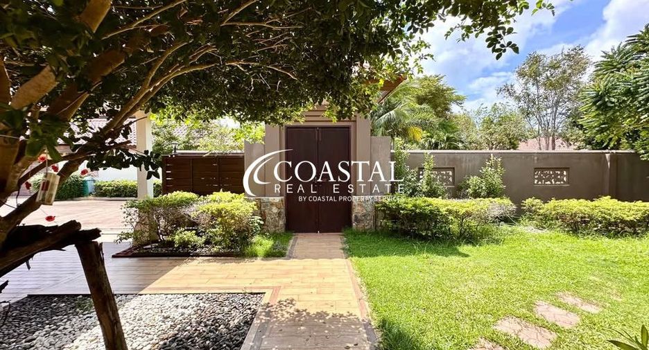 For rent 3 bedrooms house in Huay Yai, Pattaya