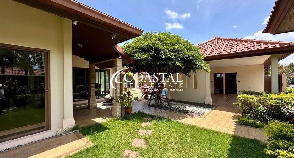 For rent 3 bedrooms house in Huay Yai, Pattaya