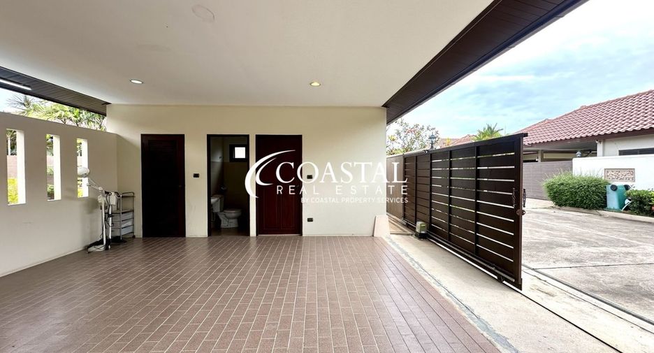 For rent 3 bedrooms house in Huay Yai, Pattaya