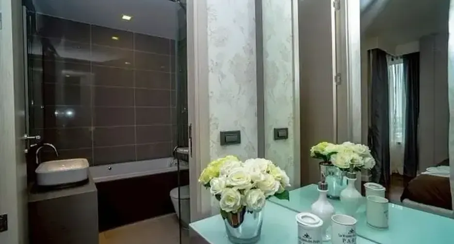 For sale 3 bedrooms condo in Ratchathewi, Bangkok