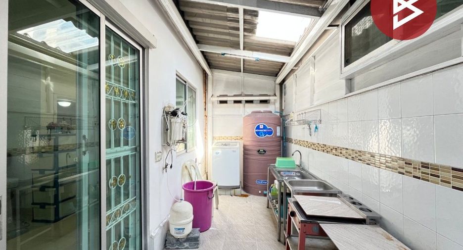 Продажа 3 спальни таунхаус в Mueang Samut Prakan, Самутпракан