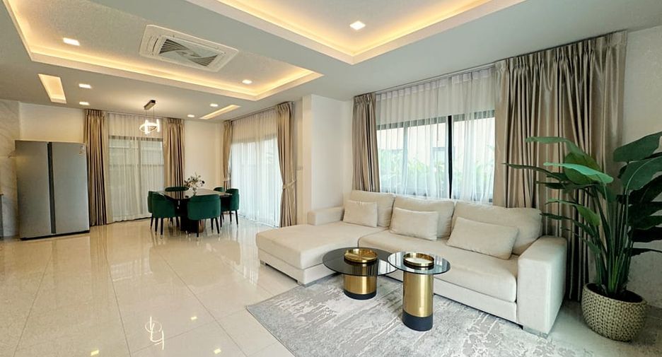 À louer 4 chambres villa à Bang Lamung, Chonburi