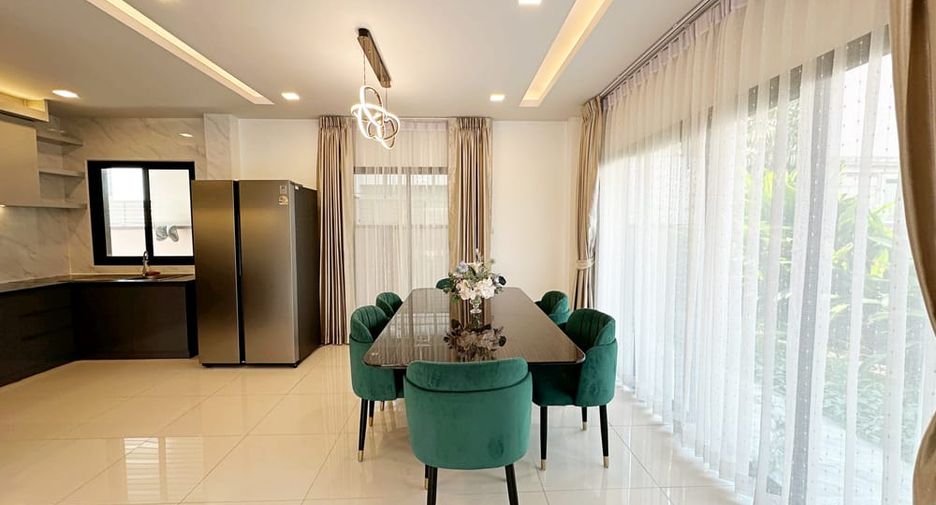 À louer 4 chambres villa à Bang Lamung, Chonburi