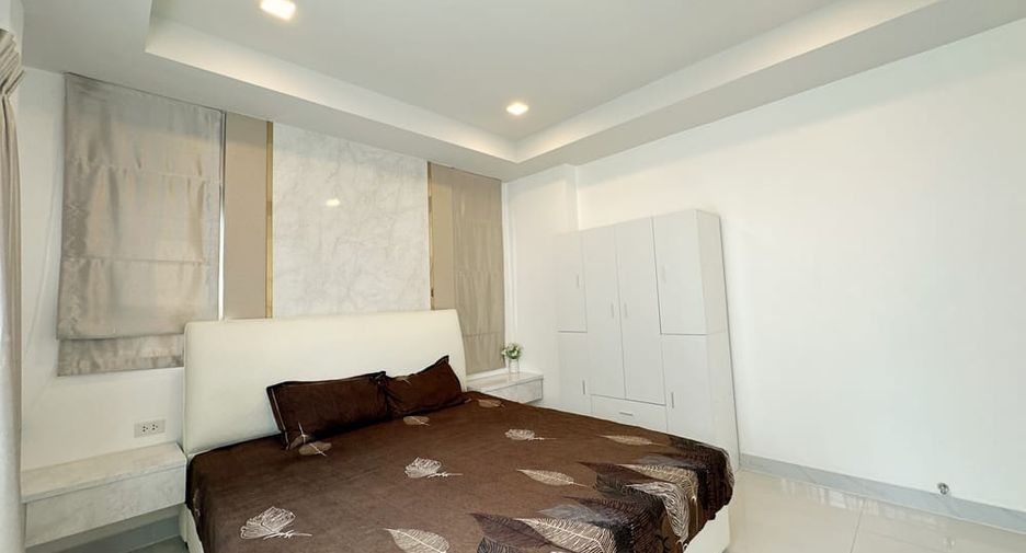À louer 4 chambres villa à Bang Lamung, Chonburi
