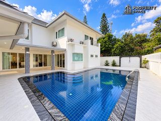 Villa en alquiler de 4 habitaciones en Bang Lamung, Chonburi