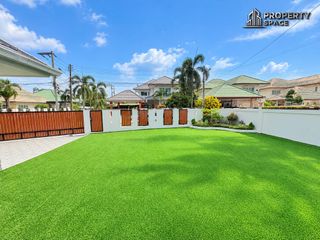 Villa en alquiler de 4 habitaciones en Bang Lamung, Chonburi