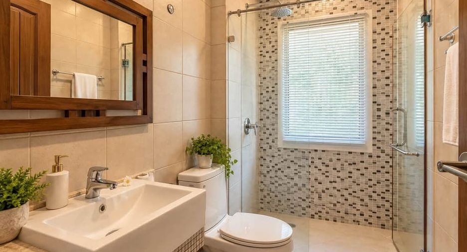 Villa en alquiler y en venta de 3 habitaciones en Bang Lamung, Chonburi