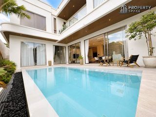 Villa en alquiler de 4 habitaciones en Bang Lamung, Chonburi