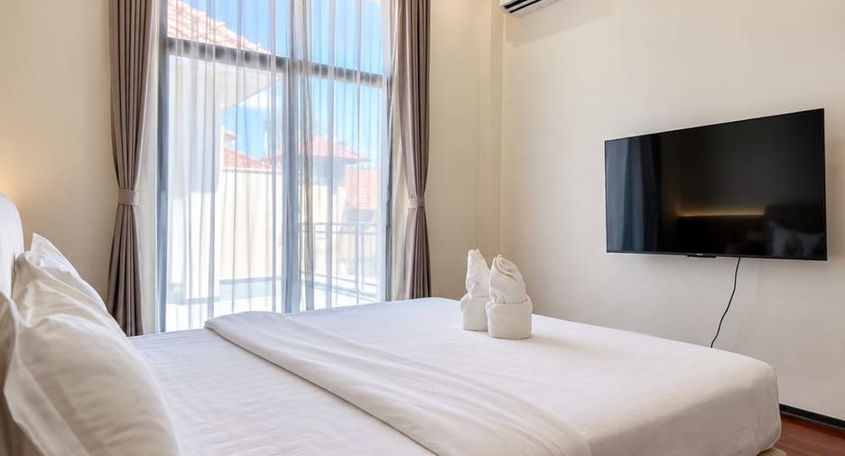 For rent and for sale 4 bedrooms villa in Bang Lamung, Chonburi