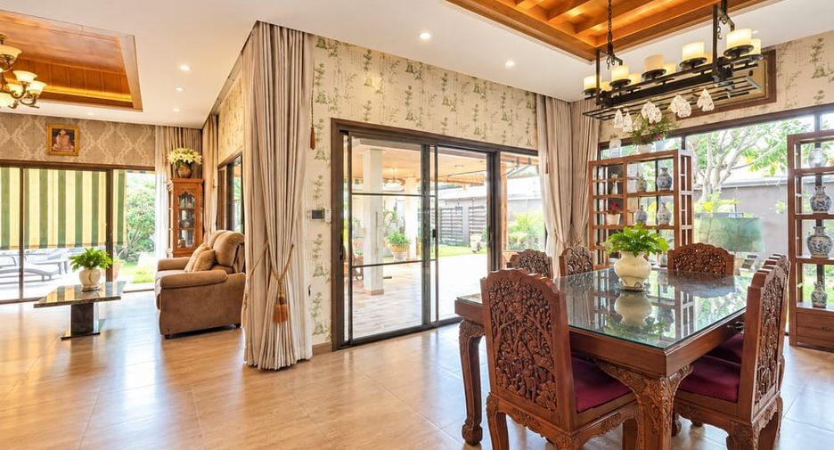 For sale 3 bedrooms house in Huay Yai, Pattaya