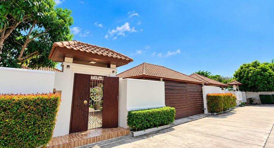 For sale 3 bedrooms house in Huay Yai, Pattaya