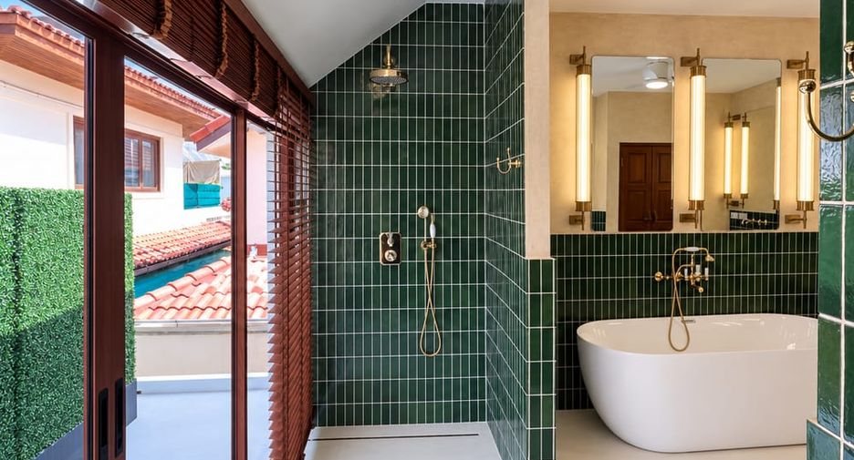 For sale 5 bedrooms villa in Bang Lamung, Chonburi