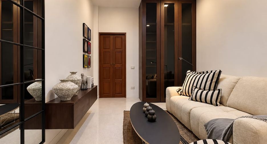 For sale 5 bedrooms villa in Bang Lamung, Chonburi