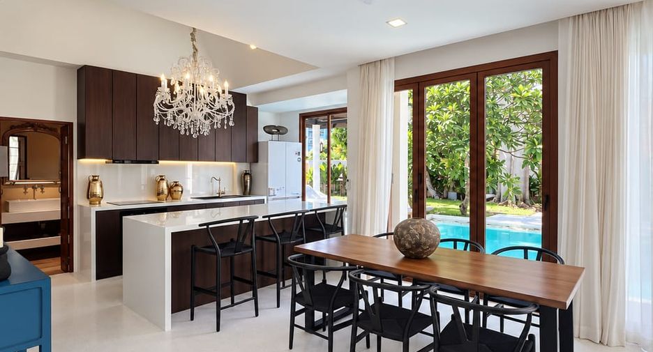 For sale 5 bedrooms villa in Bang Lamung, Chonburi