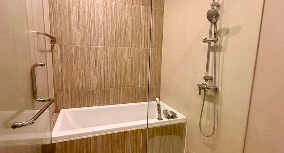 For rent and for sale 1 bed condo in Si Racha, Chonburi