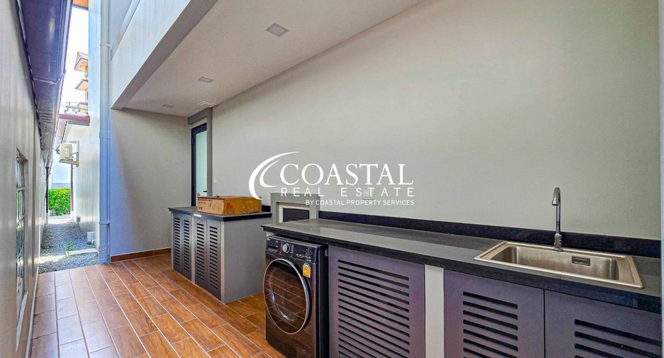 Casa en alquiler y en venta de 4 habitaciones en Bang Lamung, Chonburi