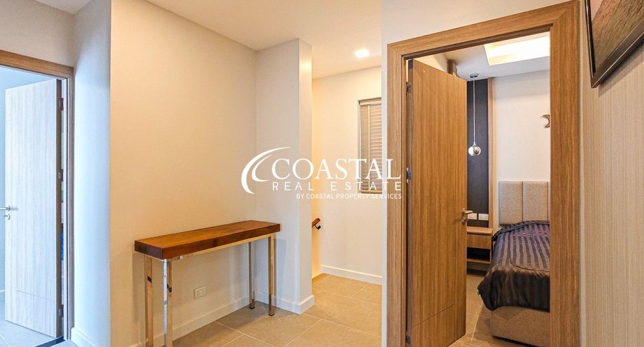 Casa en alquiler y en venta de 4 habitaciones en Bang Lamung, Chonburi
