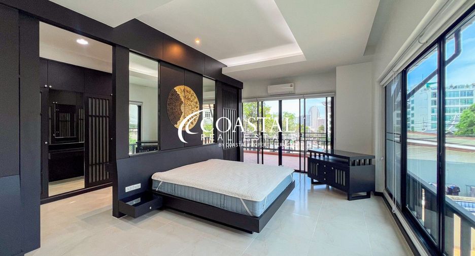 Casa en alquiler de 4 habitaciones en Bang Lamung, Chonburi