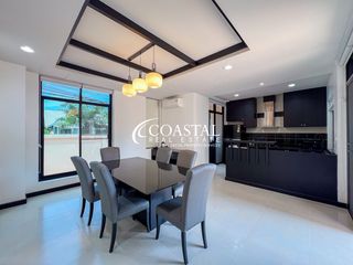 Haus zur Miete mit 4 Zimmer in Bang Lamung, Chonburi