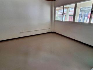 For rent 7 bedrooms retail Space in Mueang Chiang Mai, Chiang Mai
