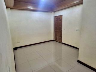 For rent 7 bedrooms retail Space in Mueang Chiang Mai, Chiang Mai