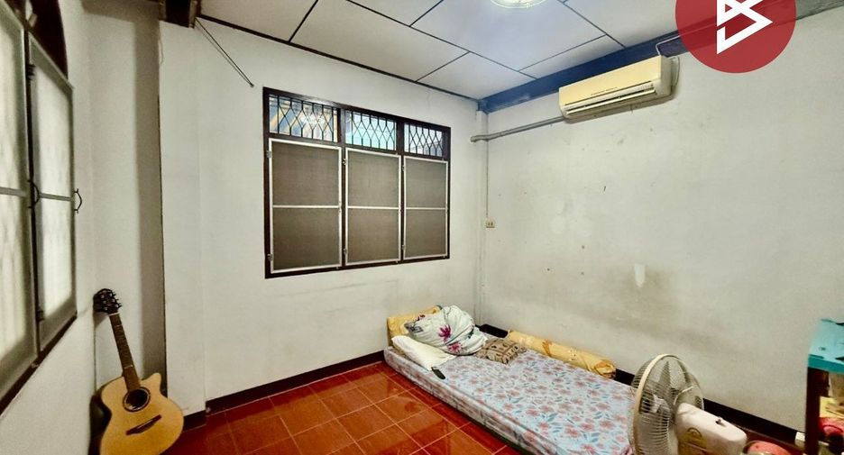 Casa en venta de 3 habitaciones en Phra Samut Chedi, Samut Prakan